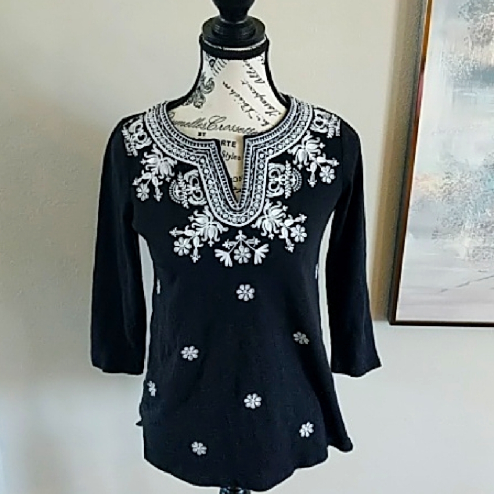 Talbot's Black and White Embroidered Women's Top SP
